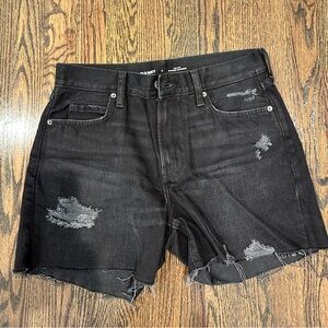 Old Navy Black Distressed Women’s high rise slouchy Shorts size 4